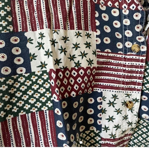 Vintage quilt pattern collared shirt - Picture 3 of 3